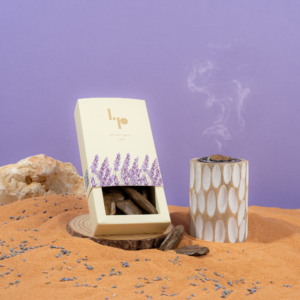 دليلك لتتعرف علي الفرق بين العود والبخور وطريقه الاستخدام 